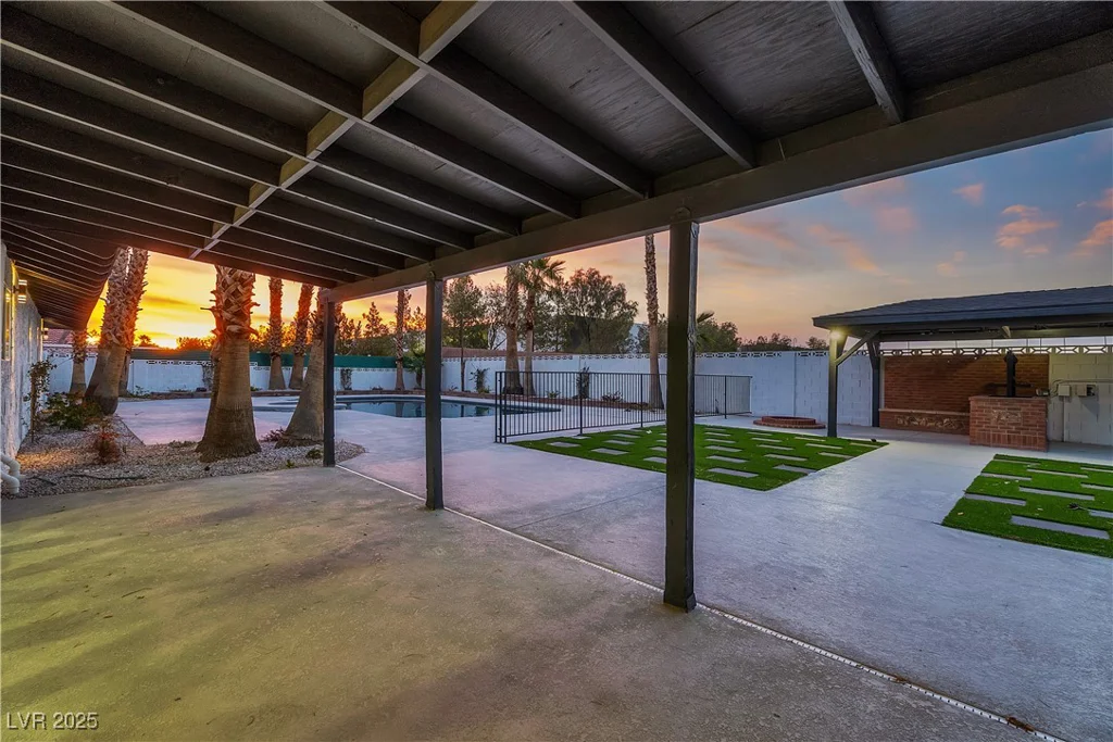3467 Mardon, Las Vegas, NV 89139