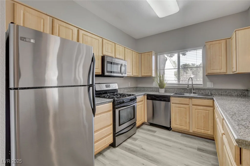 5250 Rainbow, Las Vegas, NV 89118