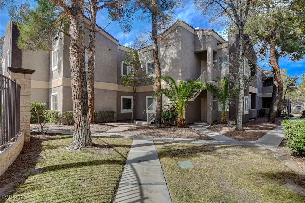 5250 Rainbow, Las Vegas, NV 89118