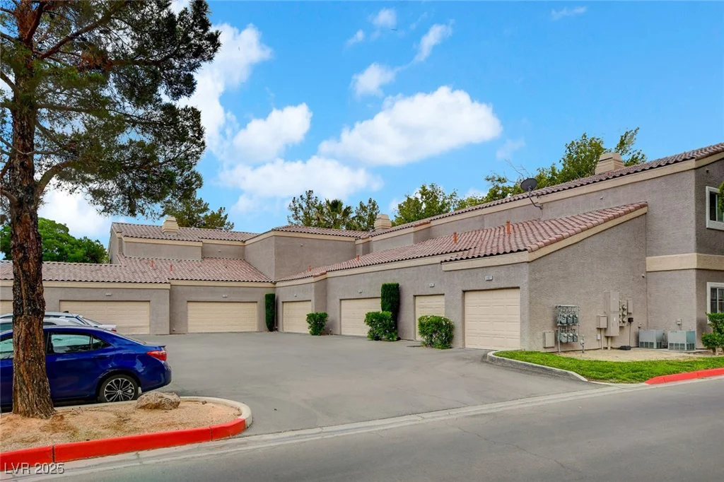 5250 Rainbow, Las Vegas, NV 89118
