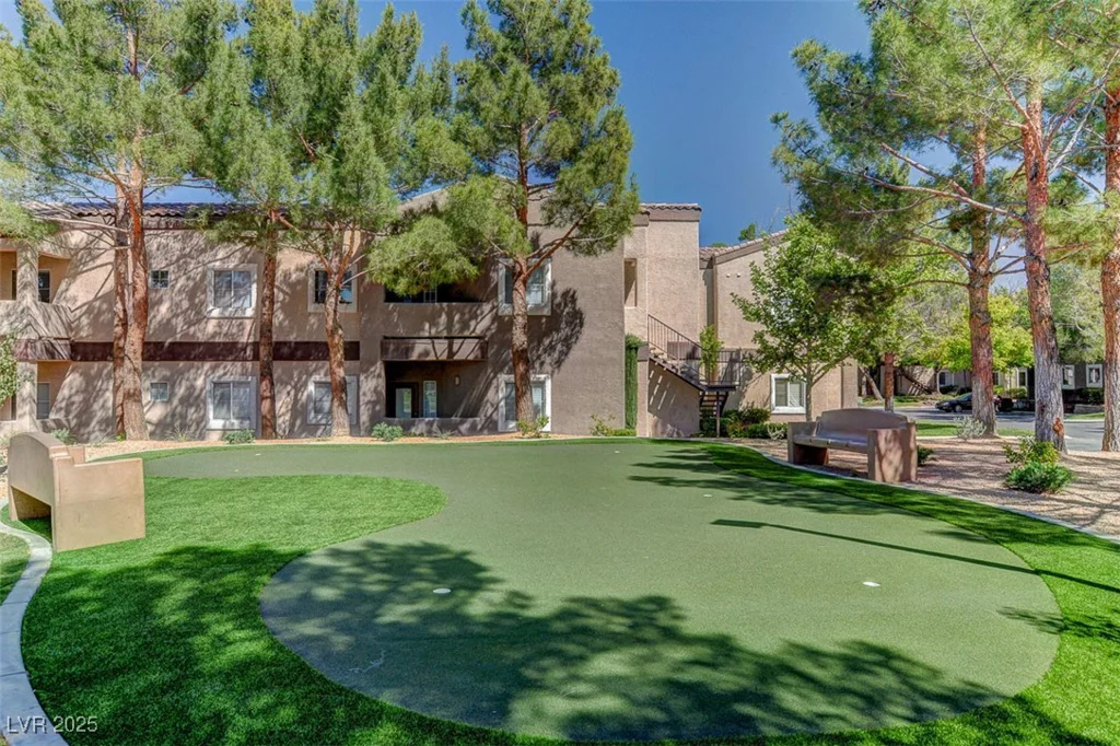 5250 Rainbow, Las Vegas, NV 89118