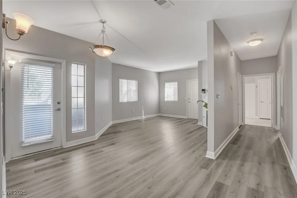 5250 Rainbow, Las Vegas, NV 89118