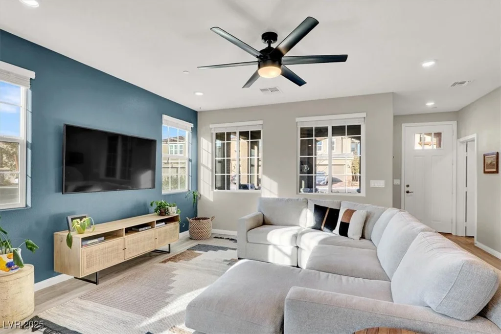 2405 Bellinzona, Henderson, NV 89044