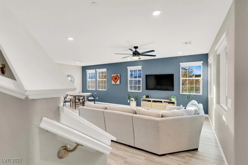 2405 Bellinzona, Henderson, NV 89044