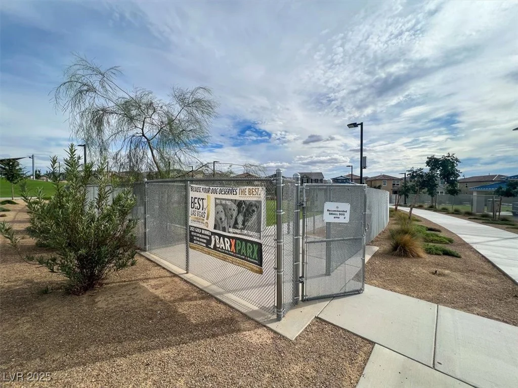 2405 Bellinzona, Henderson, NV 89044