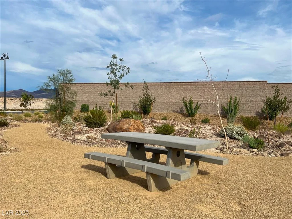 2405 Bellinzona, Henderson, NV 89044