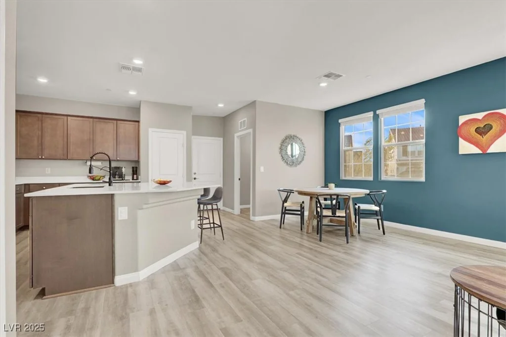 2405 Bellinzona, Henderson, NV 89044
