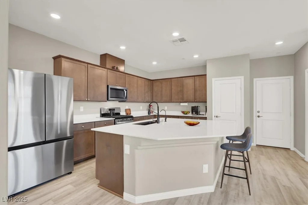 2405 Bellinzona, Henderson, NV 89044