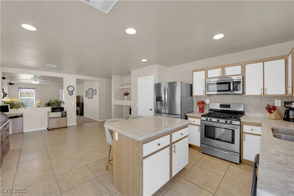 5846 Dana Rogers, Las Vegas, NV 89110