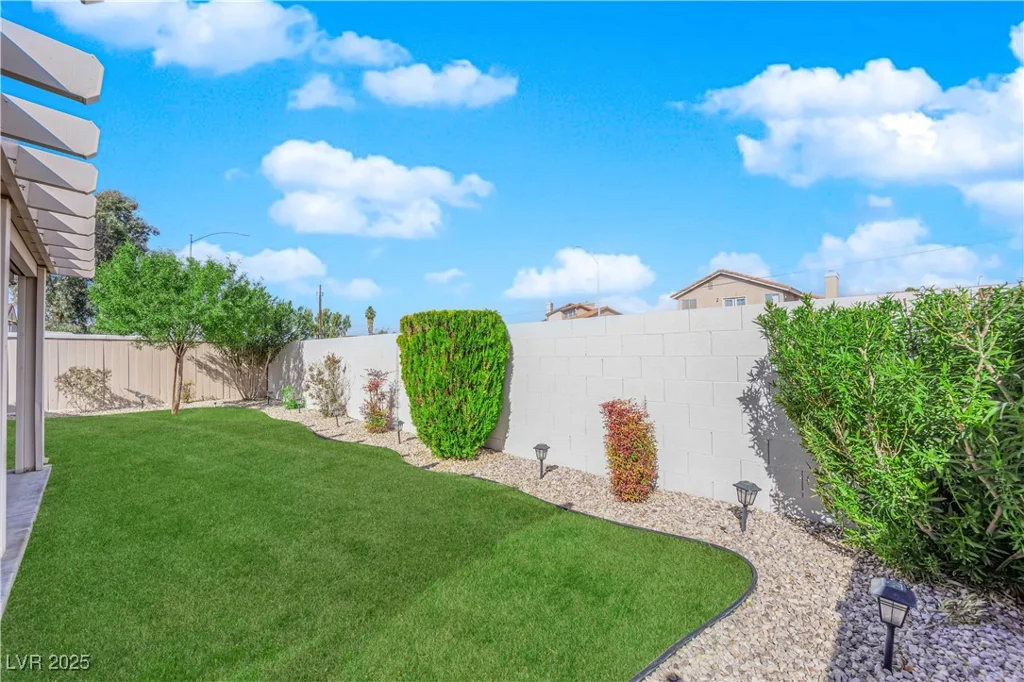 5846 Dana Rogers, Las Vegas, NV 89110