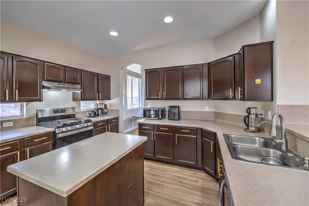 3401 Bedfordshire, Las Vegas, NV 89129
