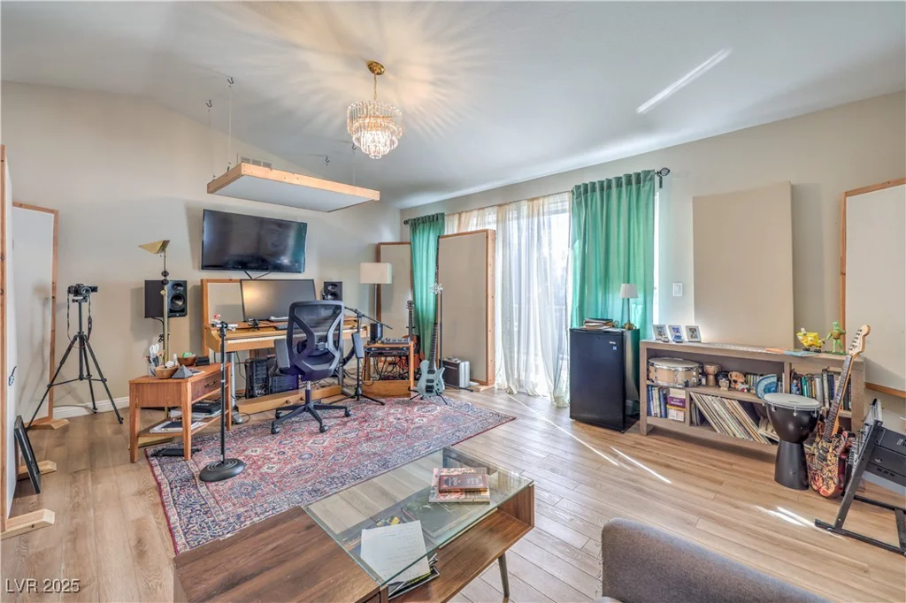 3401 Bedfordshire, Las Vegas, NV 89129