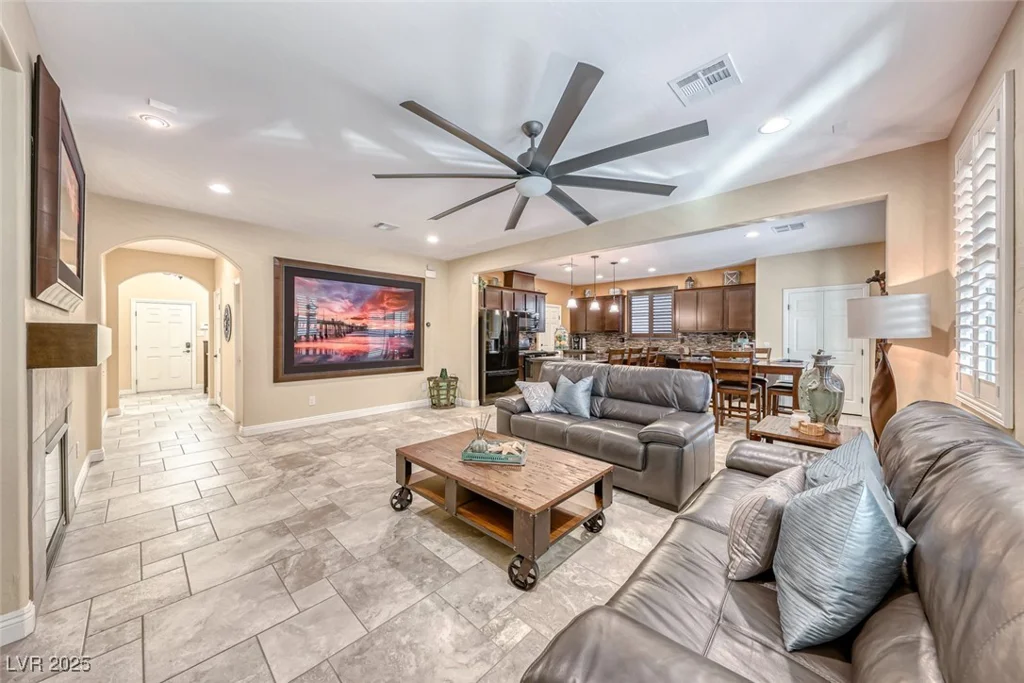 454 White Heart, Las Vegas, NV 89148