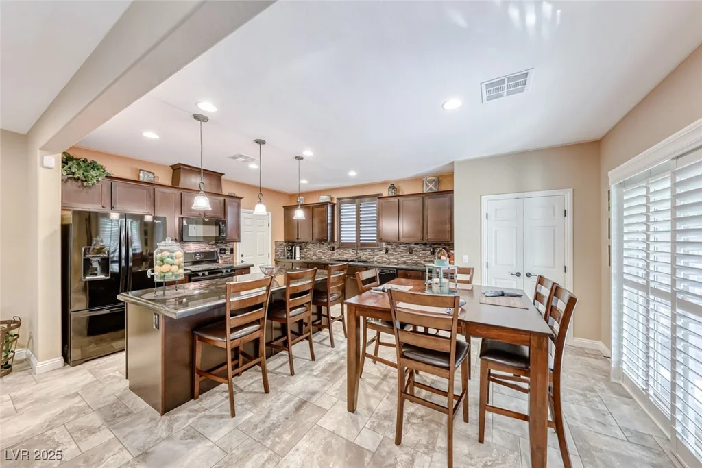 454 White Heart, Las Vegas, NV 89148