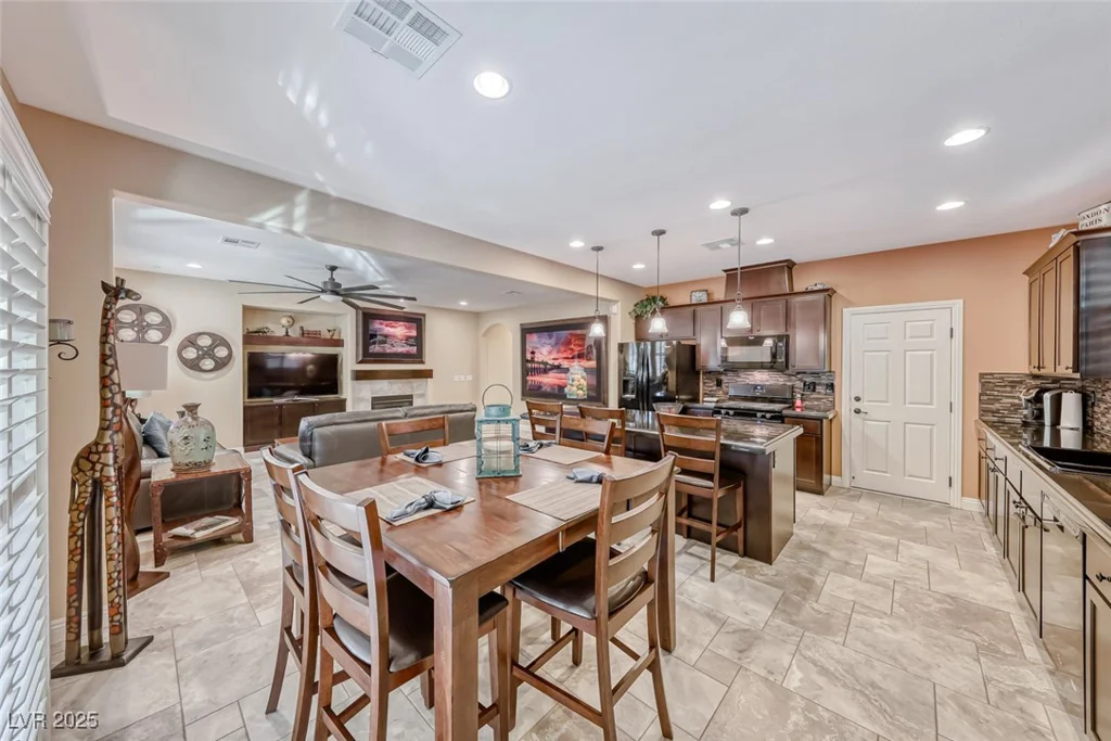 454 White Heart, Las Vegas, NV 89148