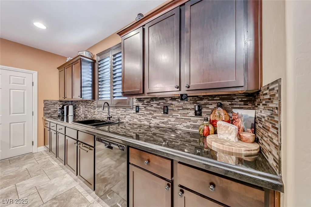 454 White Heart, Las Vegas, NV 89148