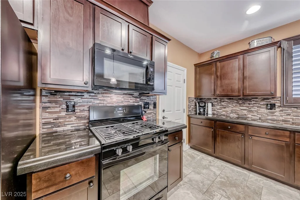 454 White Heart, Las Vegas, NV 89148
