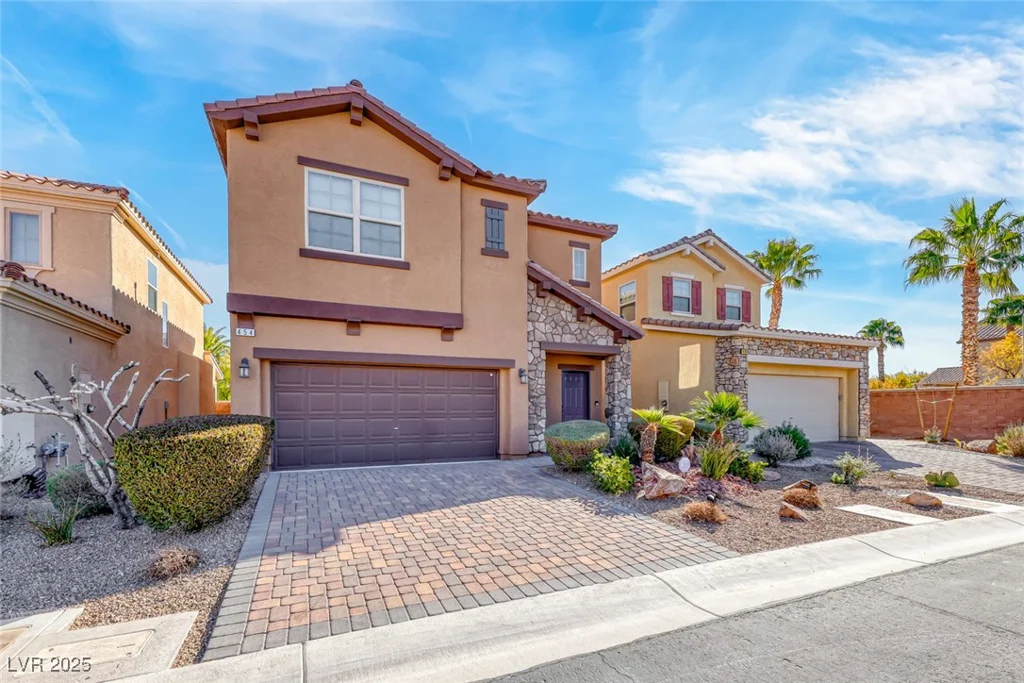 454 White Heart, Las Vegas, NV 89148