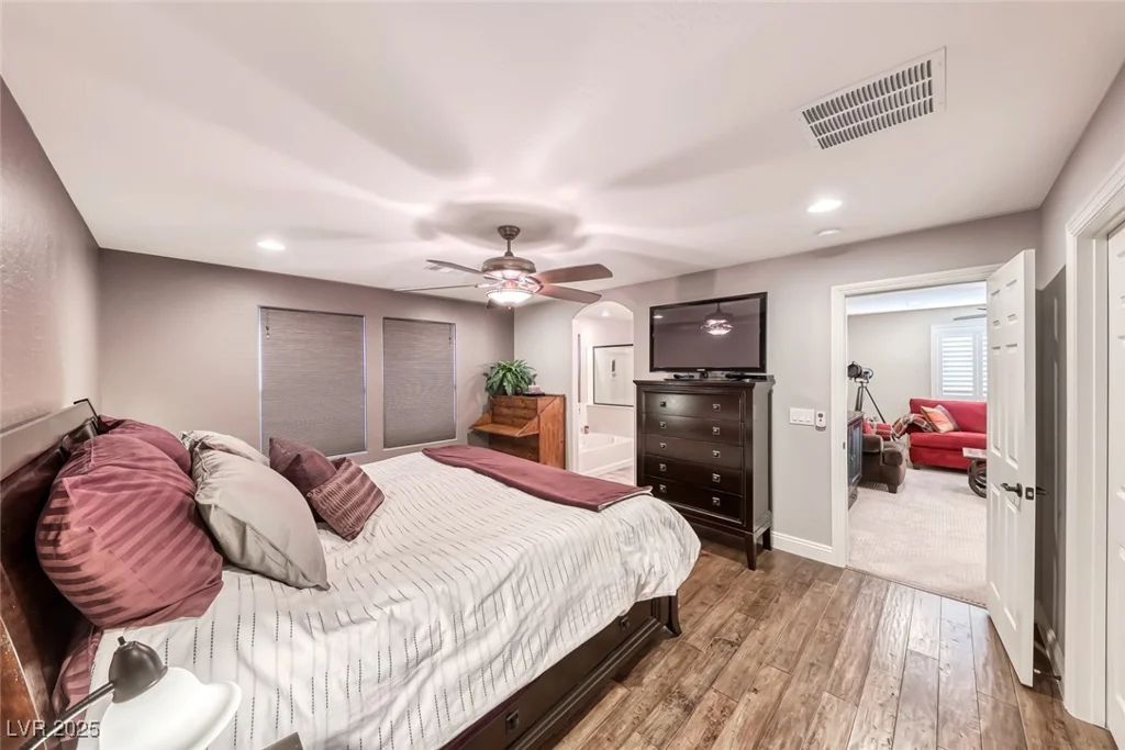454 White Heart, Las Vegas, NV 89148