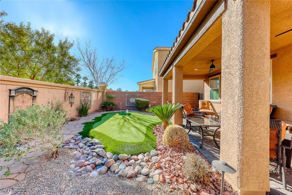 454 White Heart, Las Vegas, NV 89148