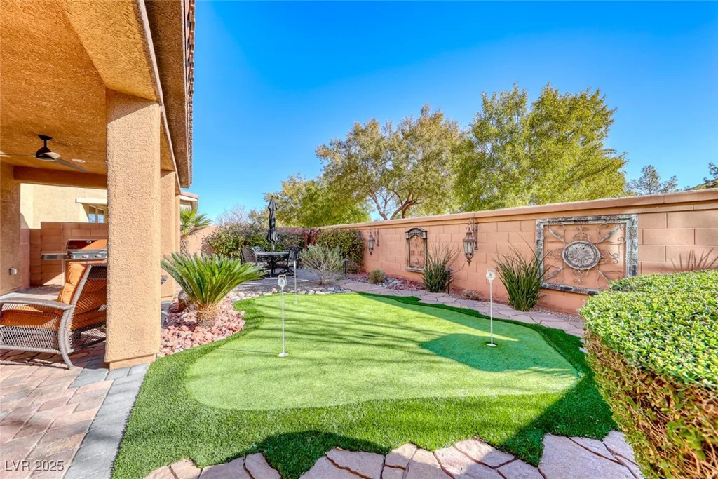 454 White Heart, Las Vegas, NV 89148