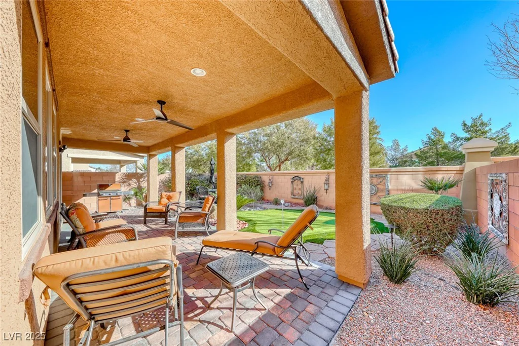 454 White Heart, Las Vegas, NV 89148