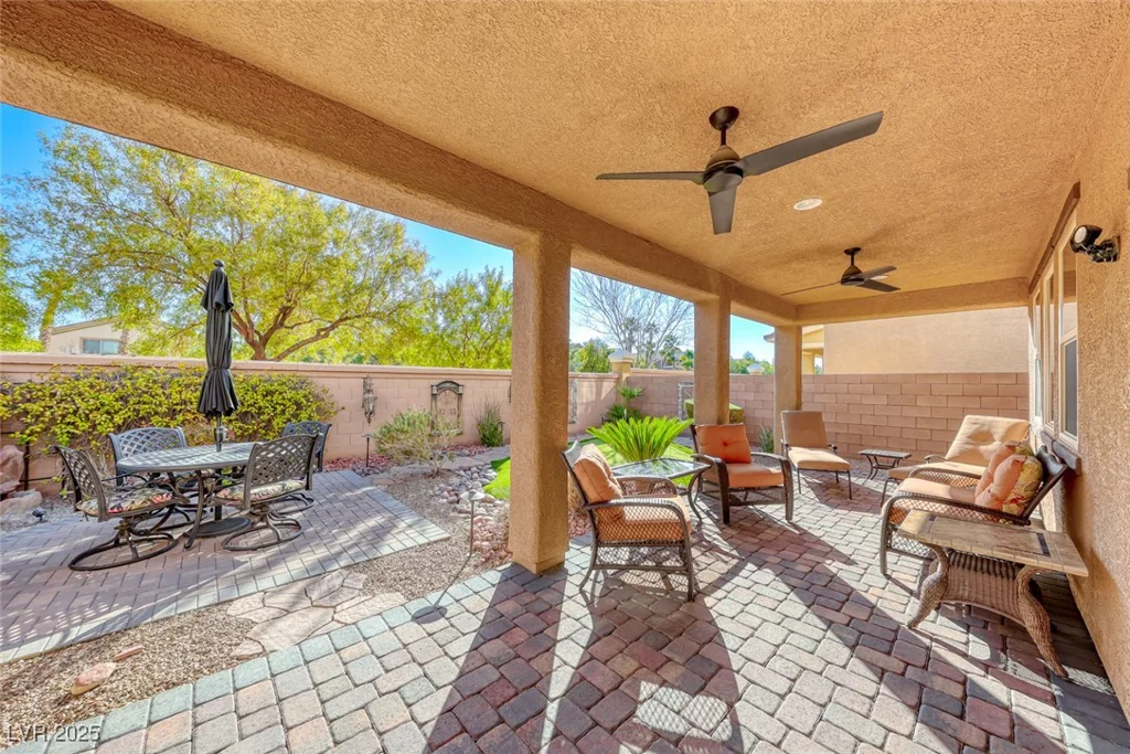 454 White Heart, Las Vegas, NV 89148