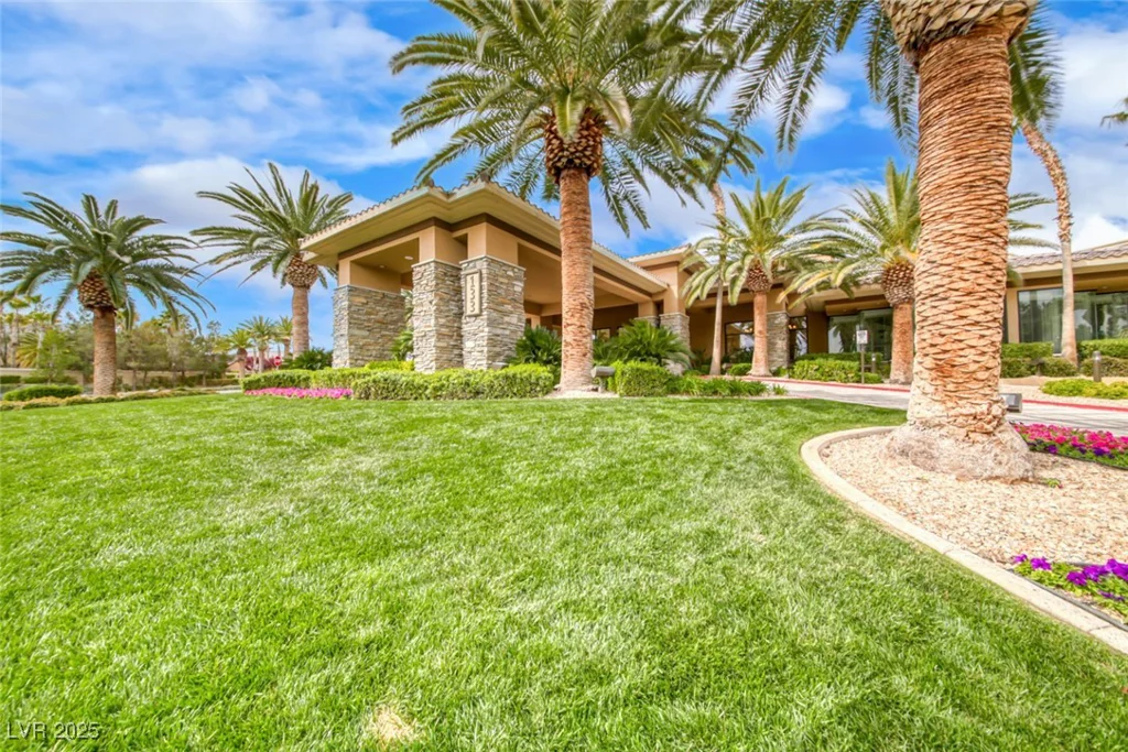 454 White Heart, Las Vegas, NV 89148