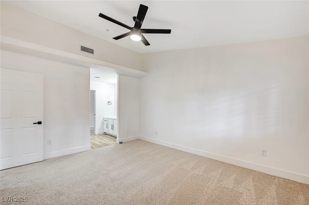 2851 Valley View, Las Vegas, NV 89102