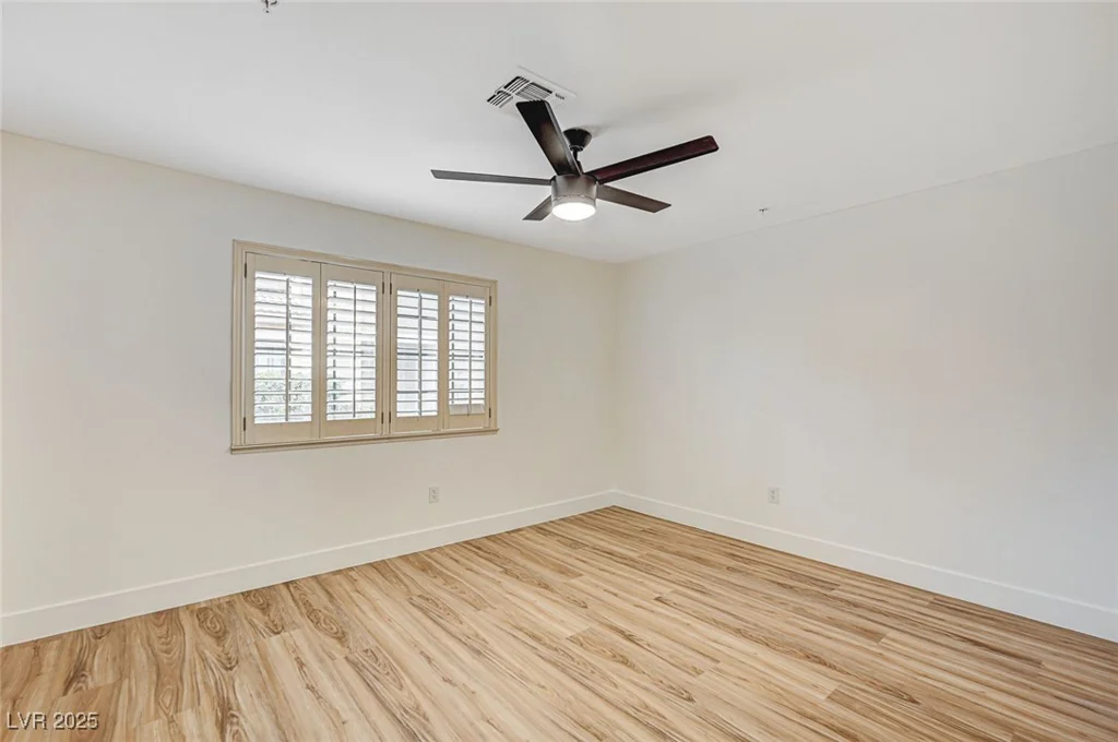 2851 Valley View, Las Vegas, NV 89102