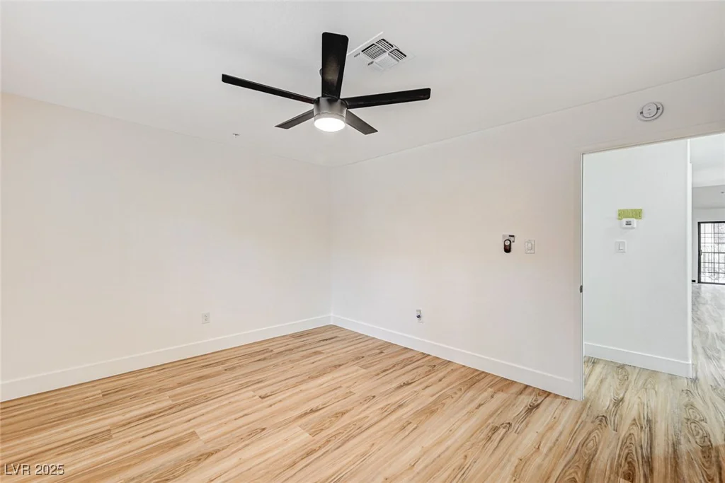 2851 Valley View, Las Vegas, NV 89102