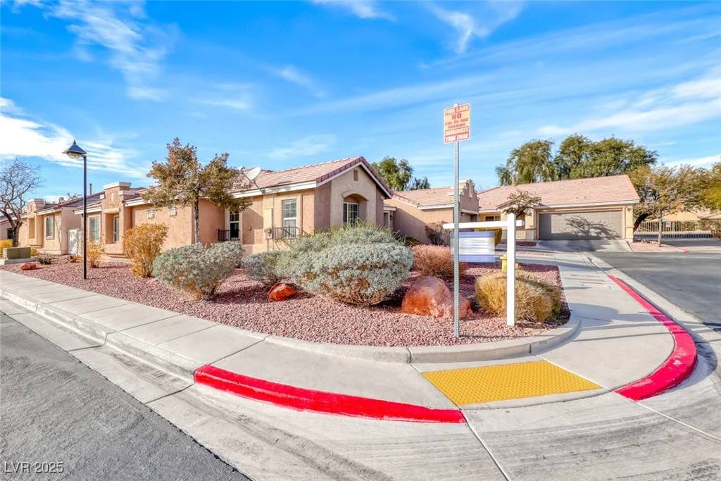 8519 Little Fox, Las Vegas, NV 89123