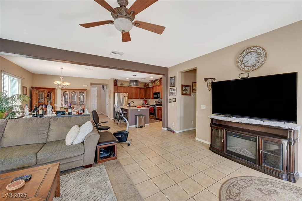 7815 Red Rock Ridge, Las Vegas, NV 89179