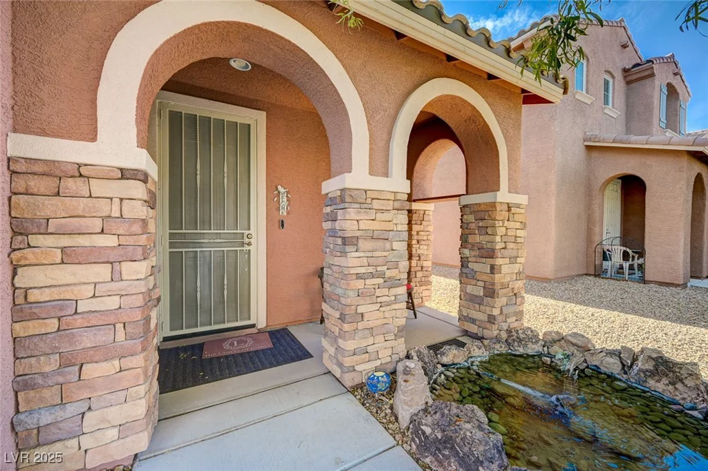 7815 Red Rock Ridge, Las Vegas, NV 89179