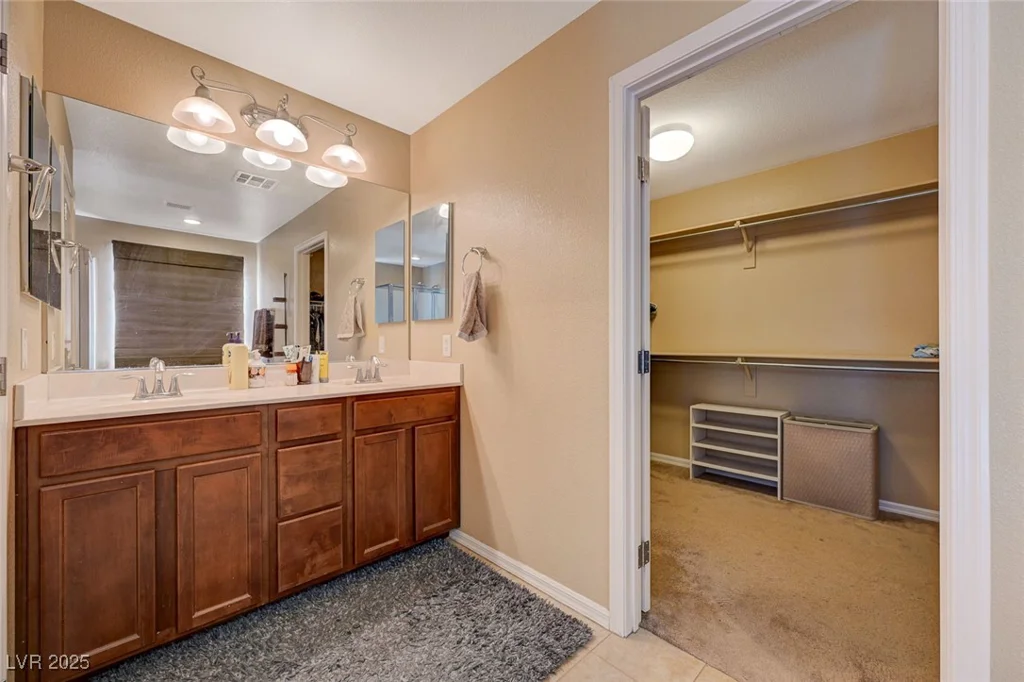 7815 Red Rock Ridge, Las Vegas, NV 89179