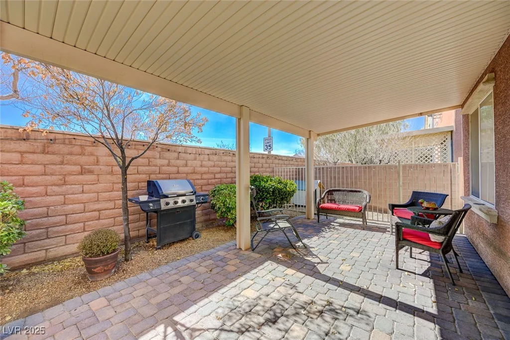 7815 Red Rock Ridge, Las Vegas, NV 89179