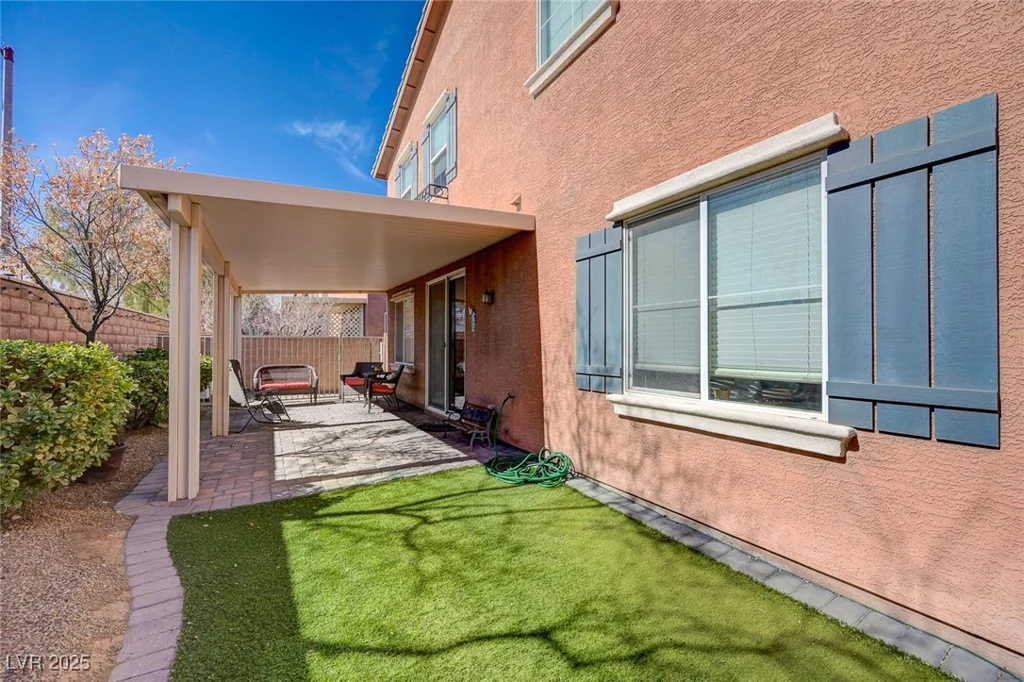 7815 Red Rock Ridge, Las Vegas, NV 89179