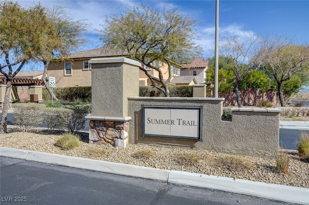 7815 Red Rock Ridge, Las Vegas, NV 89179