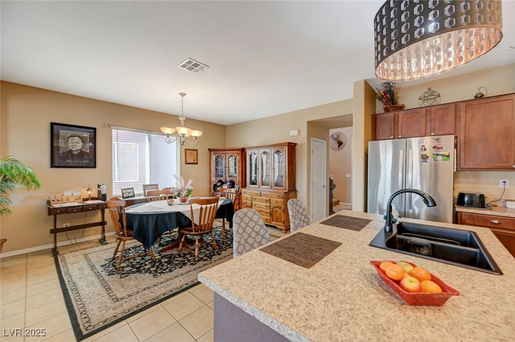 7815 Red Rock Ridge, Las Vegas, NV 89179