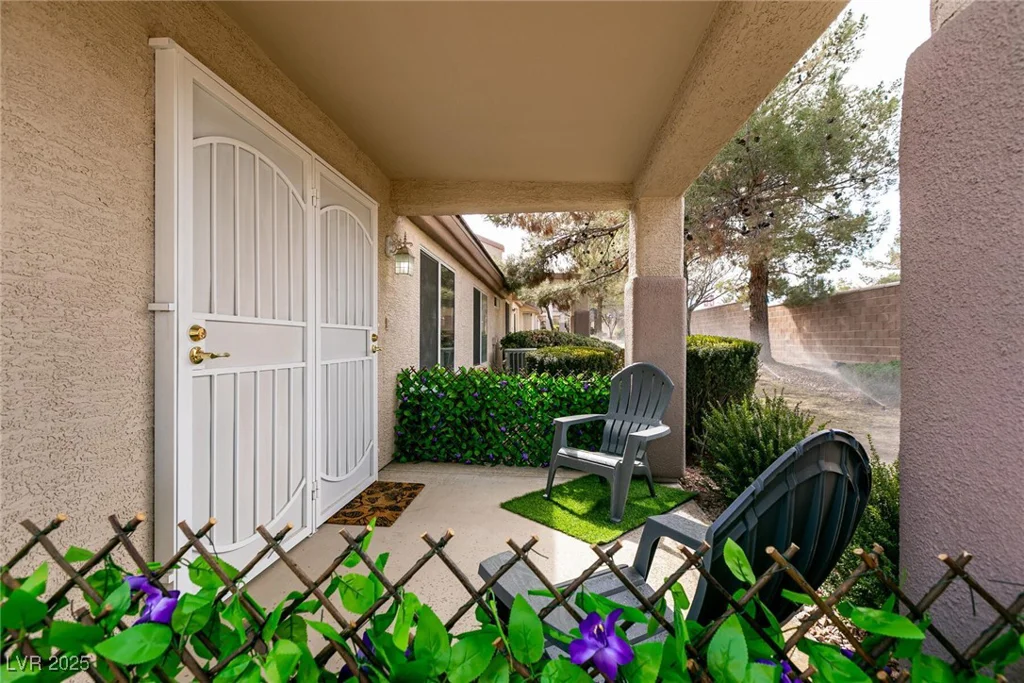 425 Golden State, Henderson, NV 89012