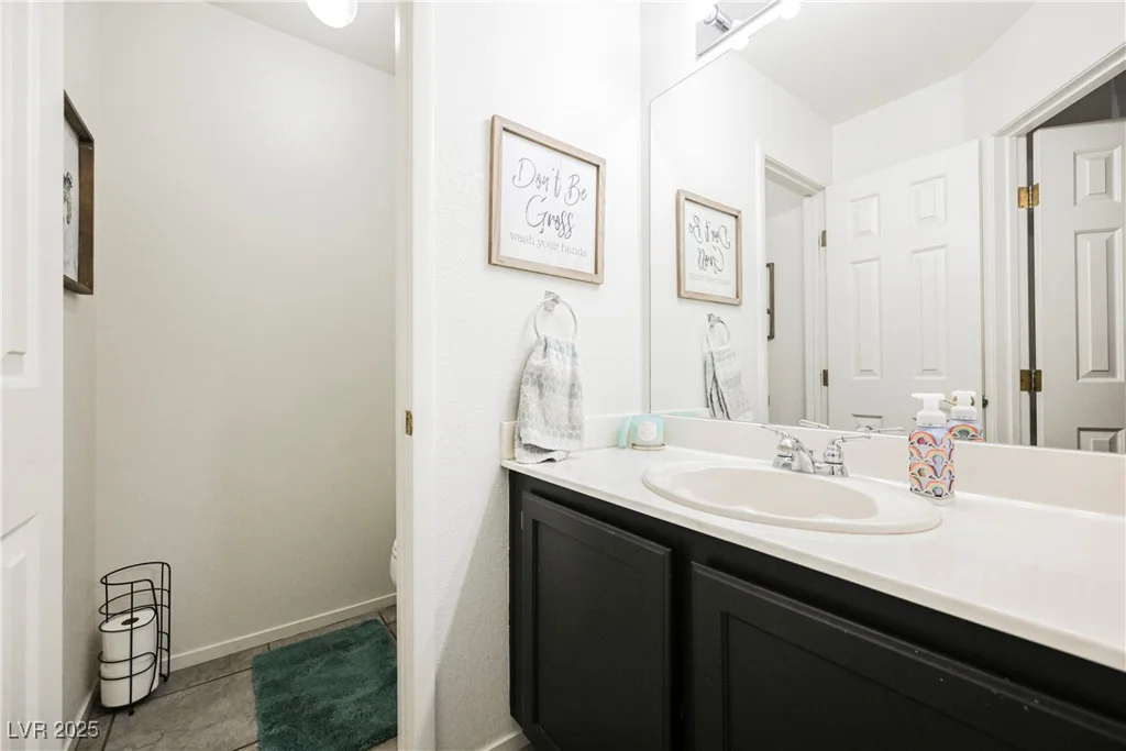 841 Glitter Glen, Las Vegas, NV 89123
