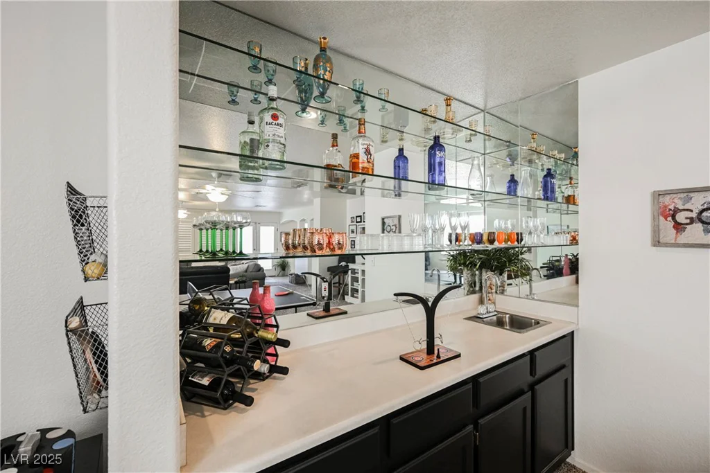 841 Glitter Glen, Las Vegas, NV 89123