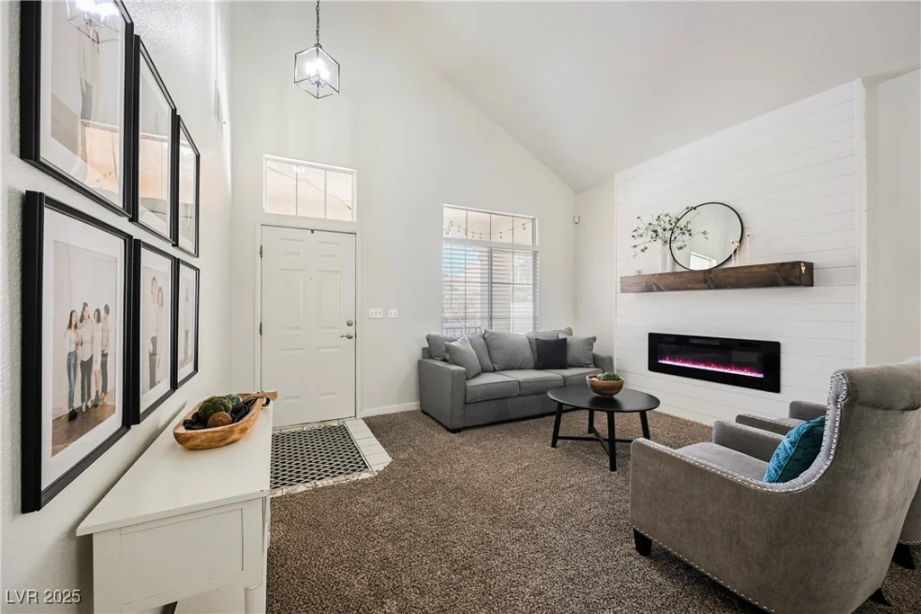 841 Glitter Glen, Las Vegas, NV 89123
