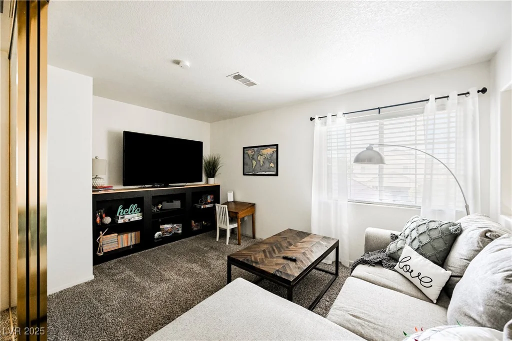 841 Glitter Glen, Las Vegas, NV 89123