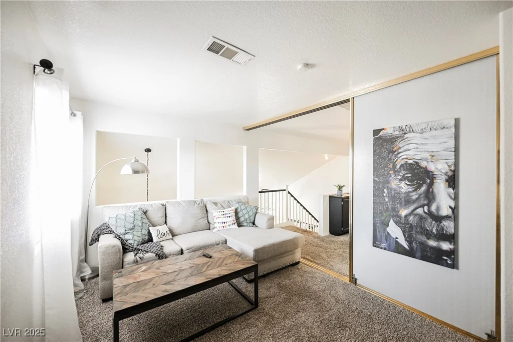 841 Glitter Glen, Las Vegas, NV 89123