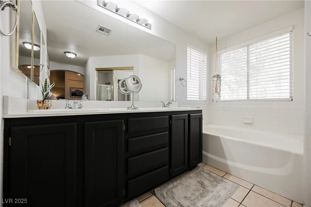 841 Glitter Glen, Las Vegas, NV 89123
