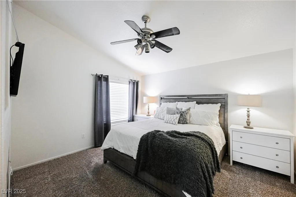 841 Glitter Glen, Las Vegas, NV 89123
