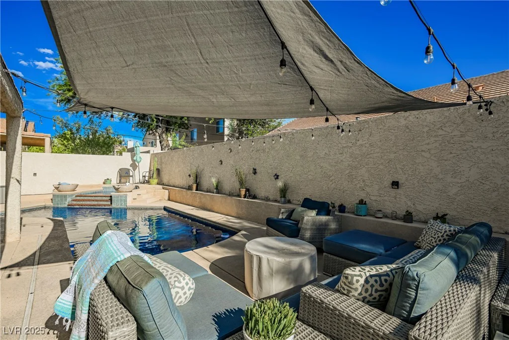 841 Glitter Glen, Las Vegas, NV 89123