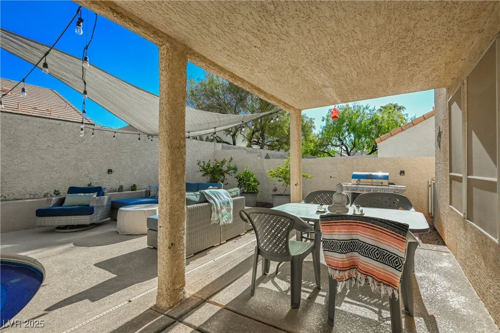841 Glitter Glen, Las Vegas, NV 89123