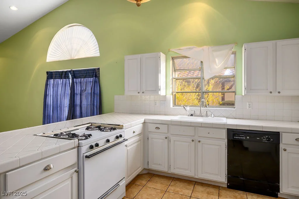 726 Sea Pines, Las Vegas, NV 89107